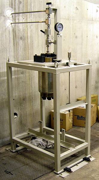 高圧水素ガス雰囲気において材料試験（外圧疲労試験）を実施 イメージ
